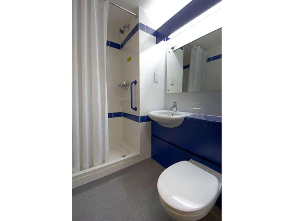 Travelodge Berwick Upon Tweed Room photo